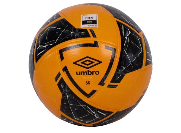 UMBRO Neo Swerve 22 Oransje 4 God og rimelig treningsfotball 350-390 