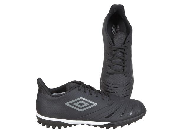 UMBRO UX Accuro III Premier TF Sort 40 Fotballsko med unikt knottesystem 