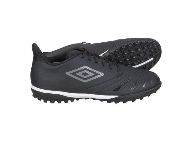 UMBRO UX Accuro III Premier TF Sort 40 Fotballsko med unikt knottesystem 