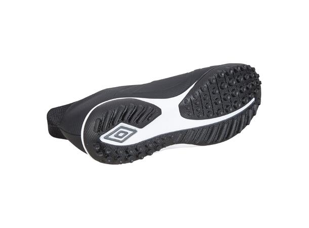 UMBRO UX Accuro III Premier TF Sort 40 Fotballsko med unikt knottesystem 