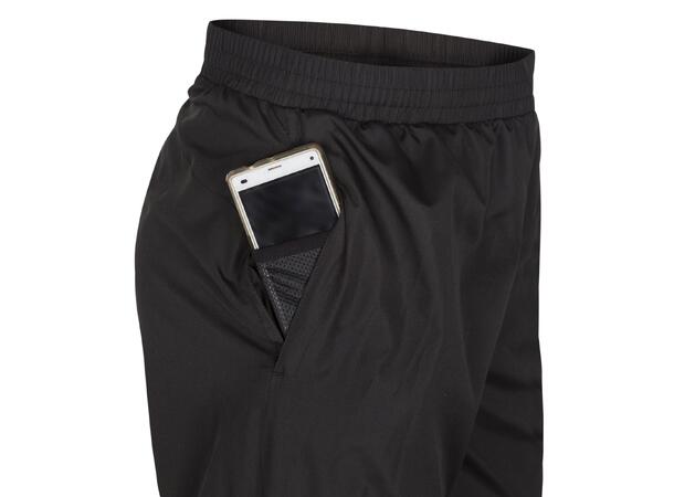 UMBRO Core Woven Pant Sort XS Lett bukse i microfiber 