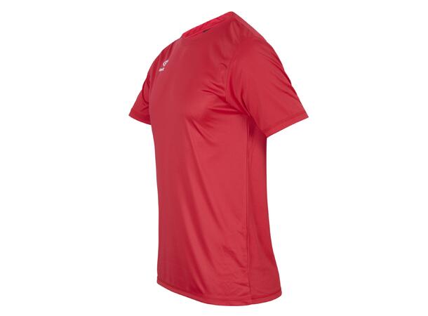UMBRO Core Poly Tee jr Rød 116 Enkel, tekniske polyestertrøye 