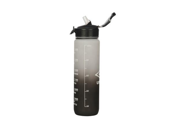 UMBRO Aqua Water Bottle Sort 1L Drikkeflaske med motivasjonstekst 