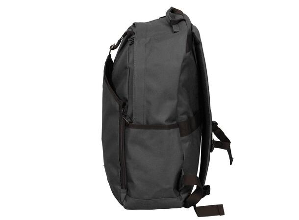 UMBRO Club Backpack Sort 45L Ryggsekk med ballnett 45L 