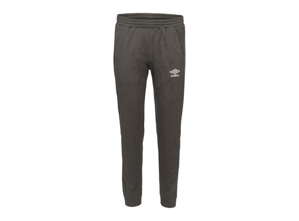 UMBRO Flex Pant Jr Mørk grå 164 Bukse til junior i resirkulert polyester 