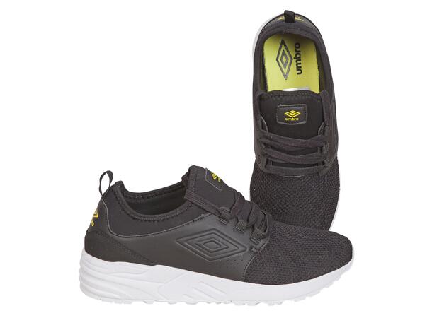 UMBRO Aspin II Sort 40 Fritidssko med god demping 