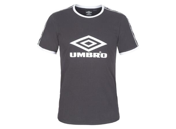 UMBRO Core X Legend Tee Sort XS Tøff bomulls t-skjorte 