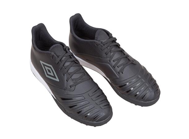 UMBRO UX Accuro III Premier TF Sort 36 Fotballsko med unikt knottesystem 
