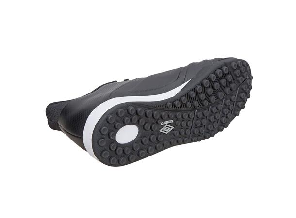 UMBRO UX Accuro III Premier TF Sort 36 Fotballsko med unikt knottesystem 