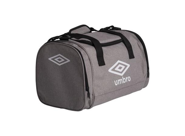 UMBRO Core Bag Gråmelert 30L Liten og praktisk spillerbag 